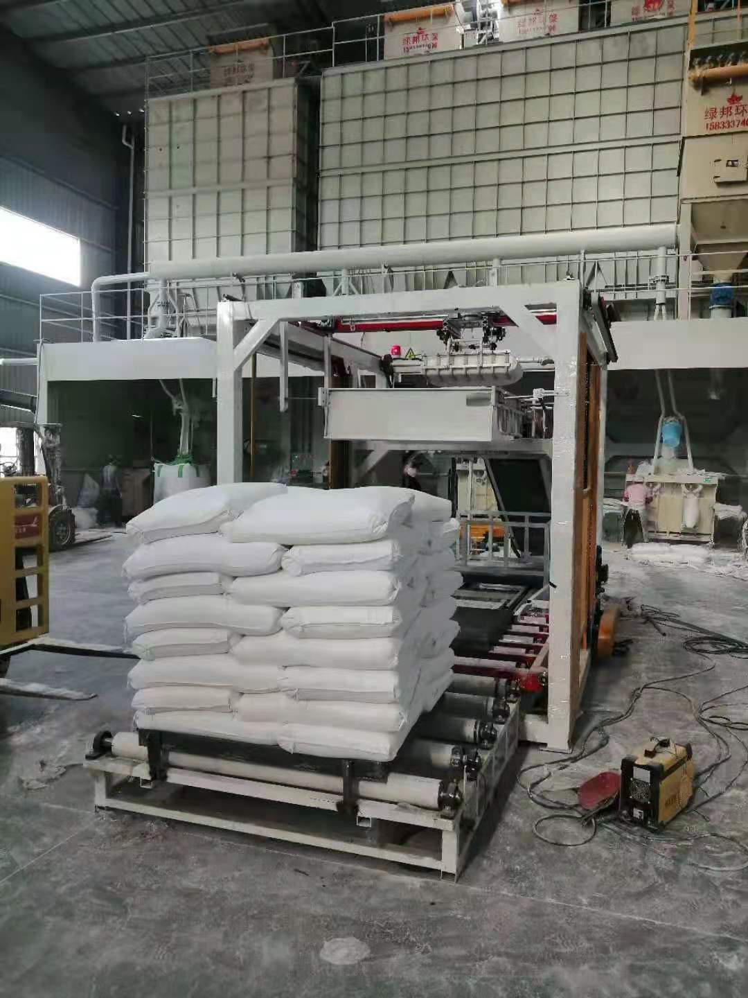 信阳市立柱码垛机高位码垛机 - 价格